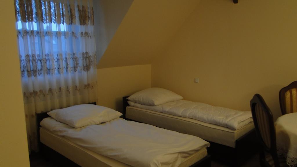 Pokoje Goscinne W Ratuszu Ogrodzieniec Quarto foto