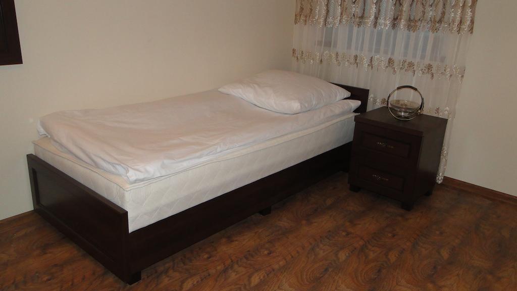 Pokoje Goscinne W Ratuszu Ogrodzieniec Quarto foto